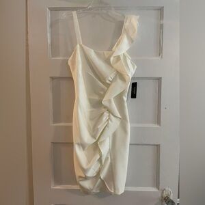 White bridal dress with ruffle